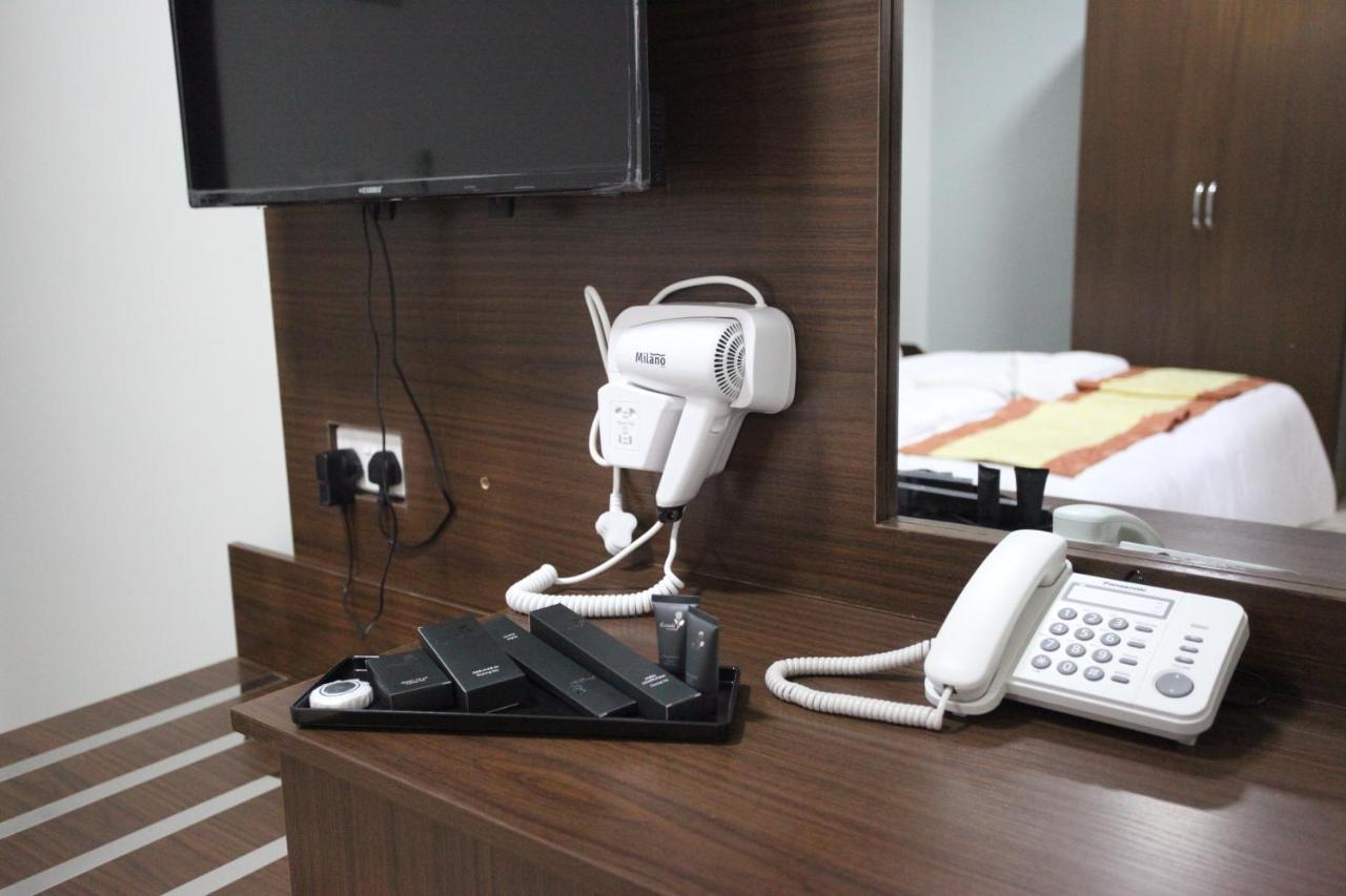 Almanzel Hotel Apartments Maszkat Kültér fotó