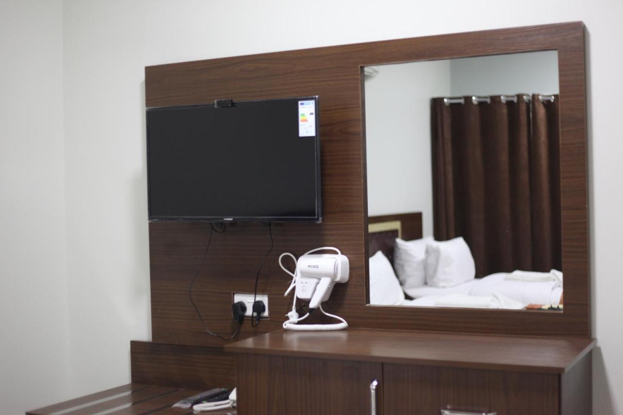 Almanzel Hotel Apartments Maszkat Kültér fotó