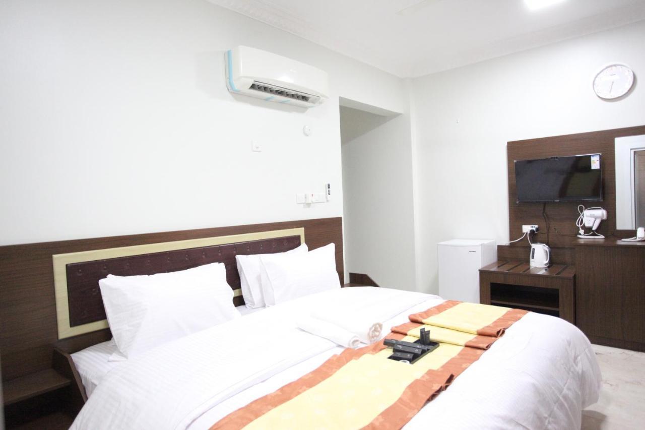 Almanzel Hotel Apartments Maszkat Kültér fotó